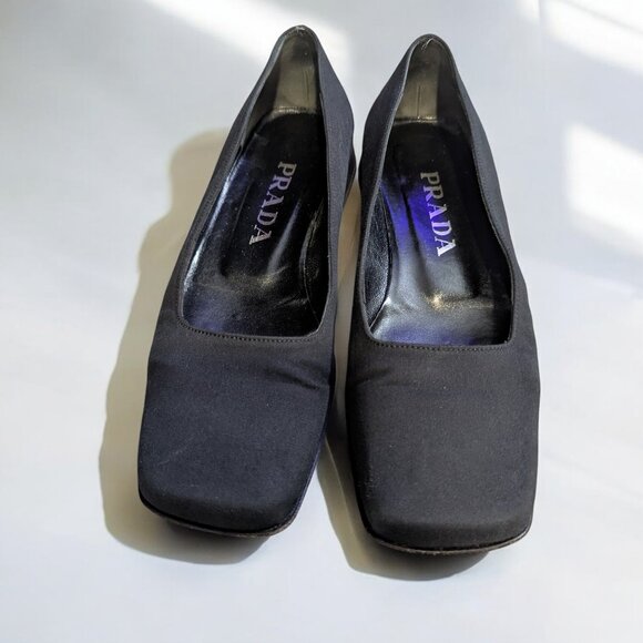 Vintage Prada Black Fabric Square Toe Block Heel Pumps, Size 35.5,US 5.5, Box - Picture 4 of 12